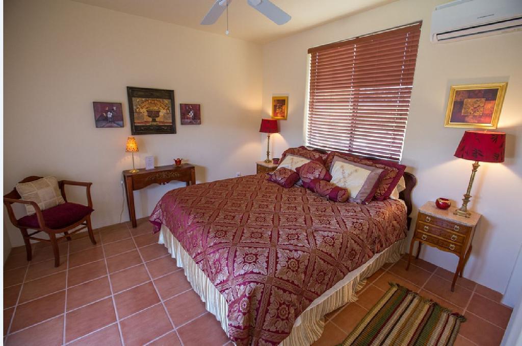 Turtle Back Mesa Bed And Breakfast Indio Exterior photo
