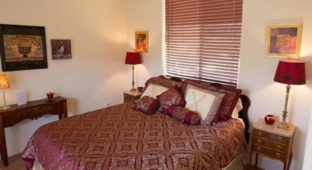 Turtle Back Mesa Bed And Breakfast Indio Exterior photo